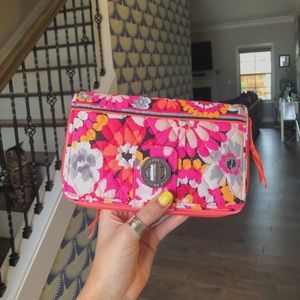 pink floral vera bradley wallet!!